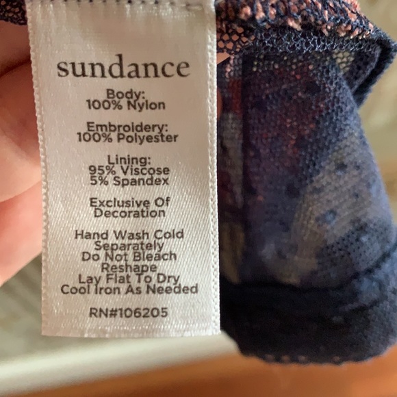 RARE Sundance Palace Best top with crochet detailing, size large - Picture 8 of 11